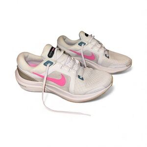 Nike Vomero 16 Women's White and Pink Sneakers shoes 9.5